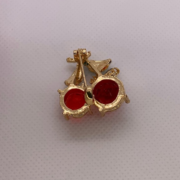 Little Red Cherry Bee Brooch Pin Gold Plated - Picture 5 of 7